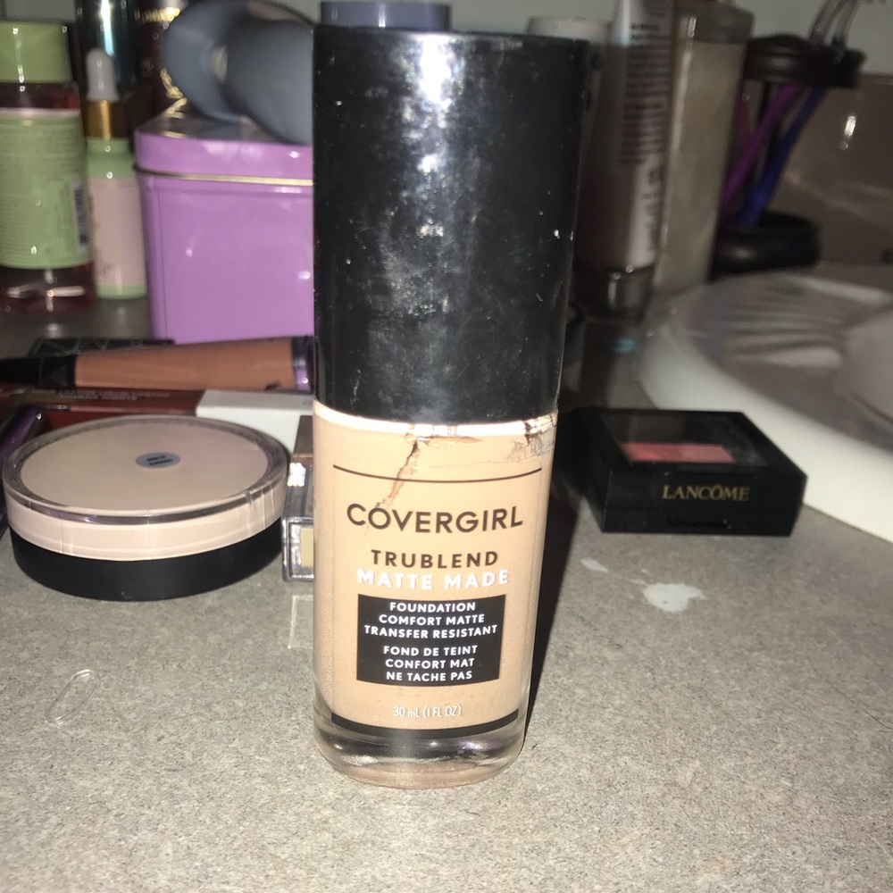 Cover girl Trublend Matte Made Foundation